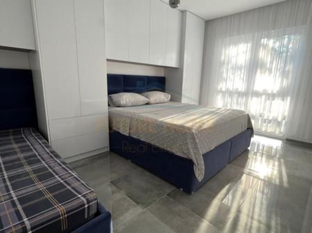 Shitet, Apartament 1+1, San Pietro, Gjiri i Lalezit