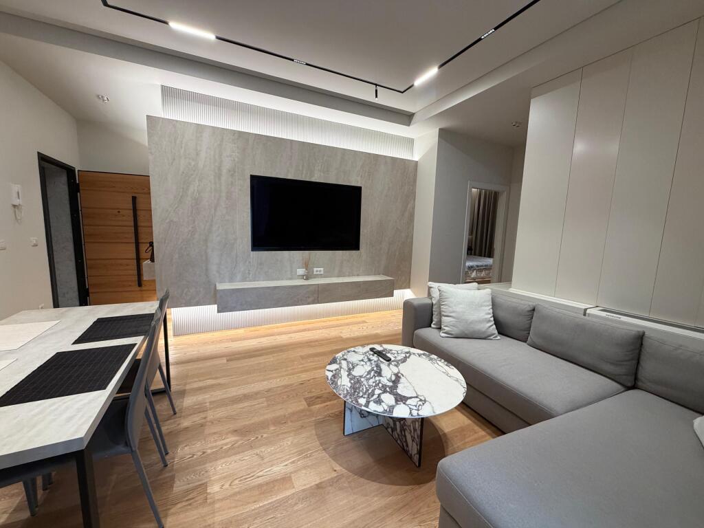 Shitet apartament 2+1+2+ post parkimi tek Rruga e Kosovareve