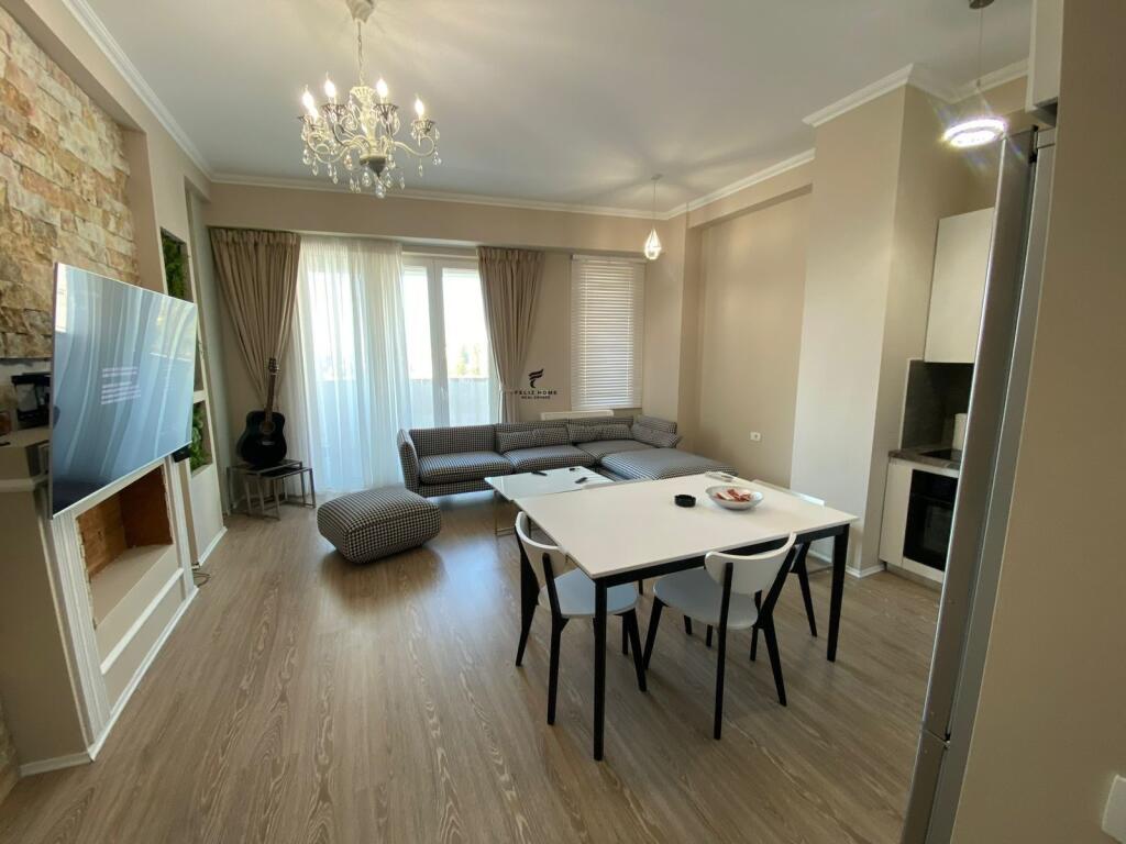 SHITET APARTAMENT 2+1 21 DHJETORI 363.000 EURO