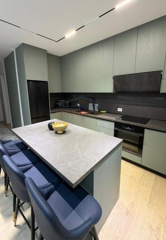 In vendita, Appartamento 2+1+2+POSTO AUTO "Complesso Delijorgji", Tirana