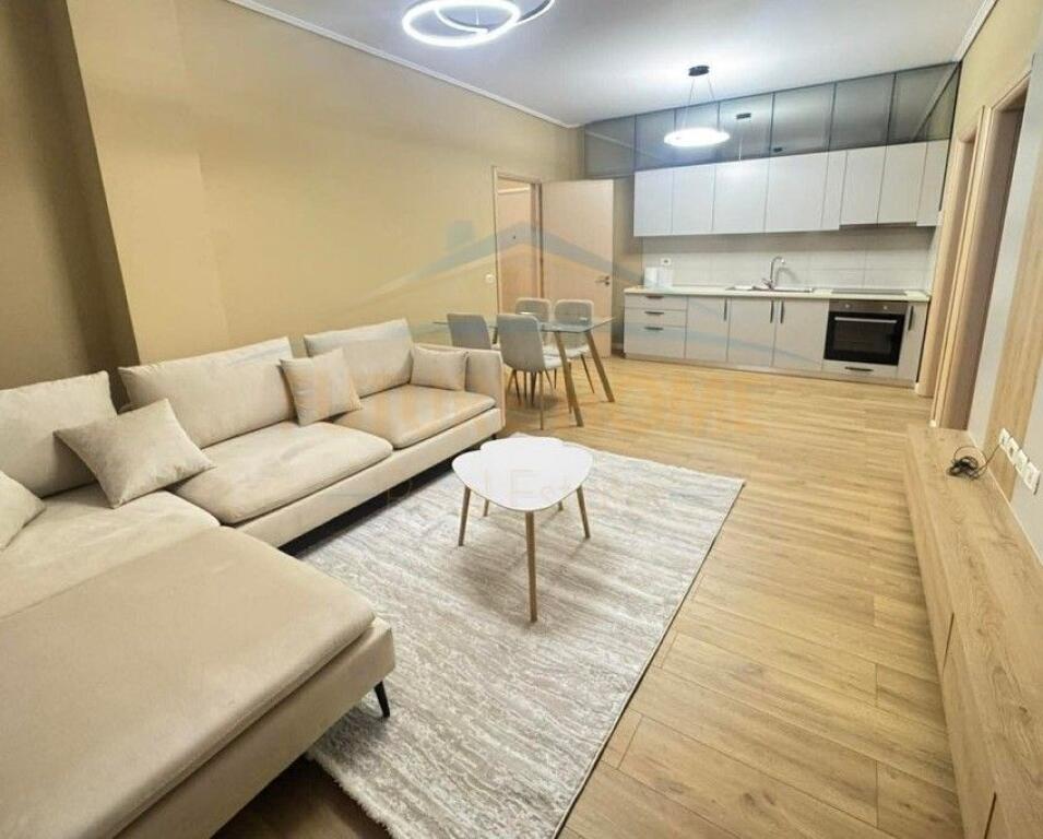 Shitet , Apartament 2+1 , Unaza e re