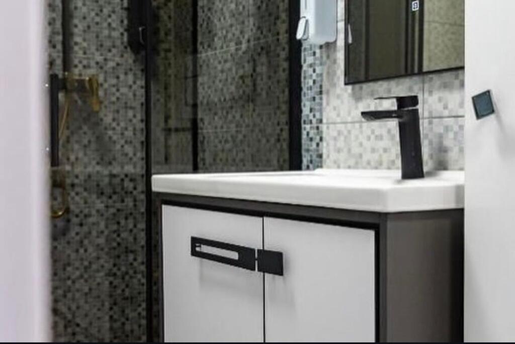 Apartment 1+1 for rent at Barrikadat!