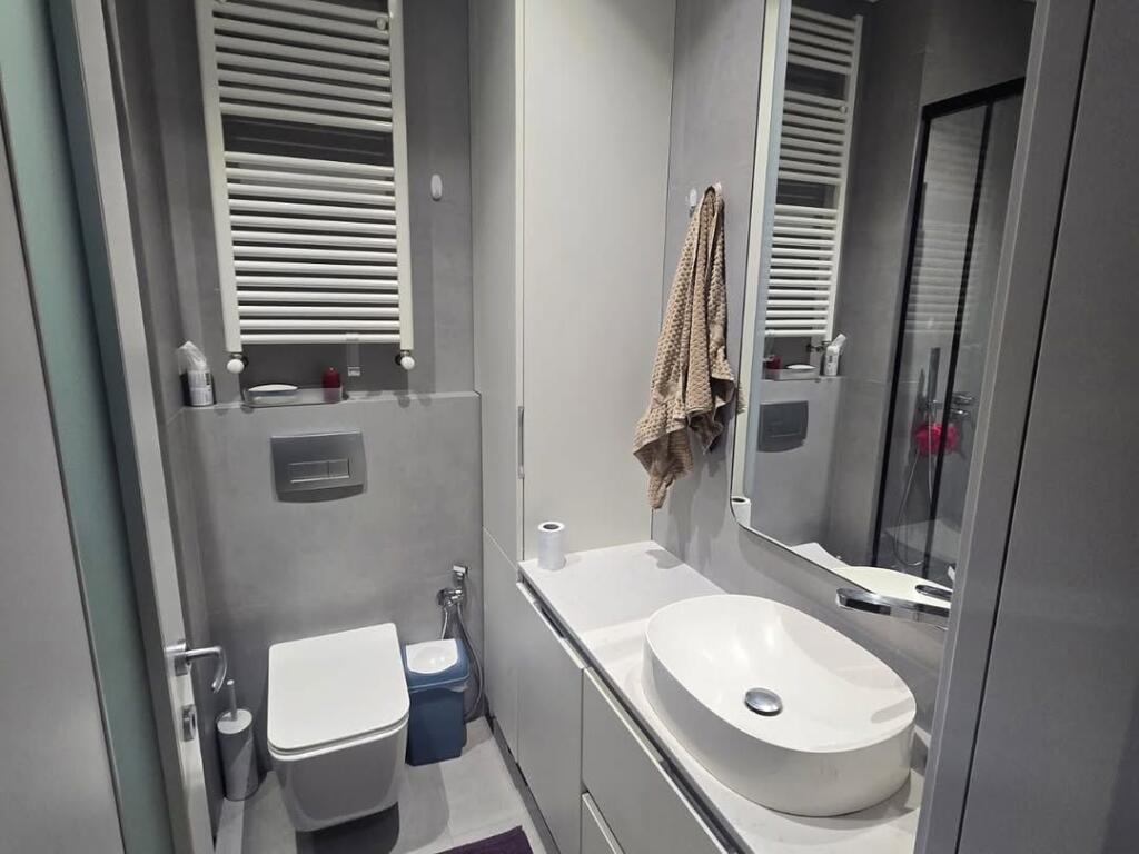 Via Elbasan, vicino all'Istituto di Igiene. 🔺️ Vendiamo 2+1+2. 