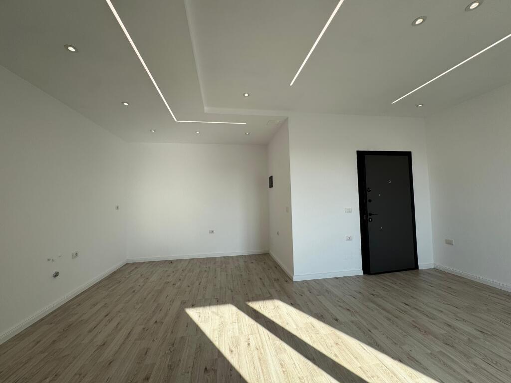 Vendesi Appartamento 1+1+2 Balconi - Via Dush Strati Vlore