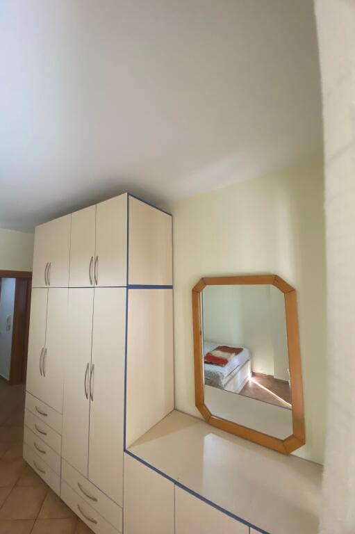 Jepet me qera apartament 1+1
