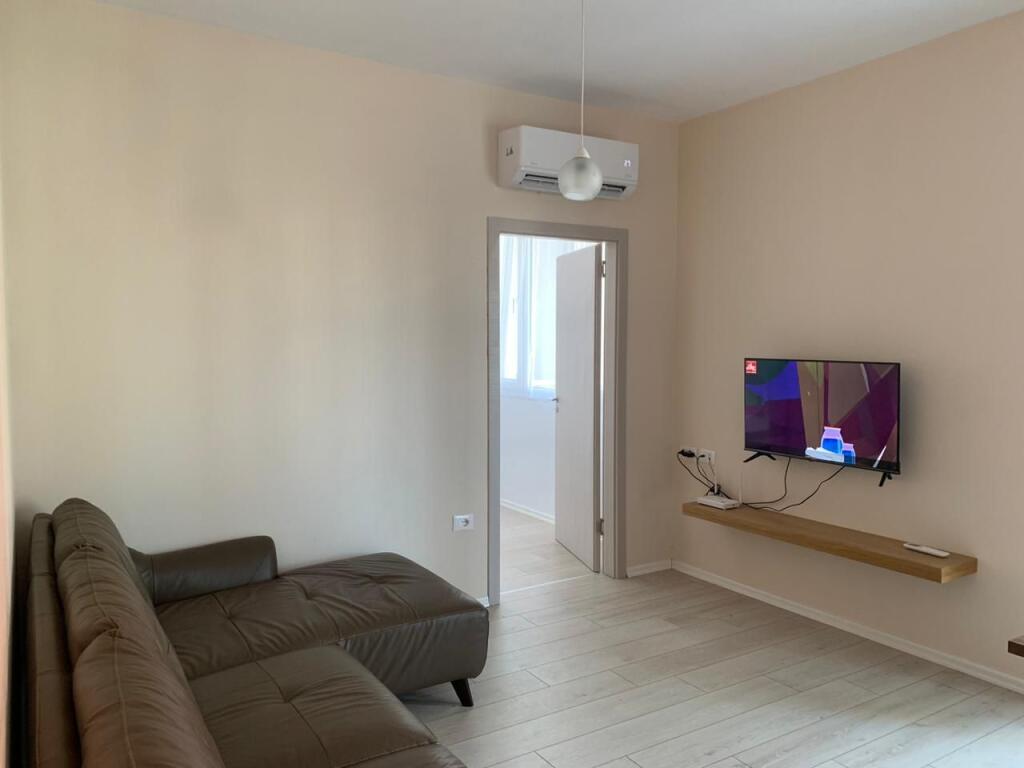 Apartament 1+1 per qira tek Green City ne Astir.