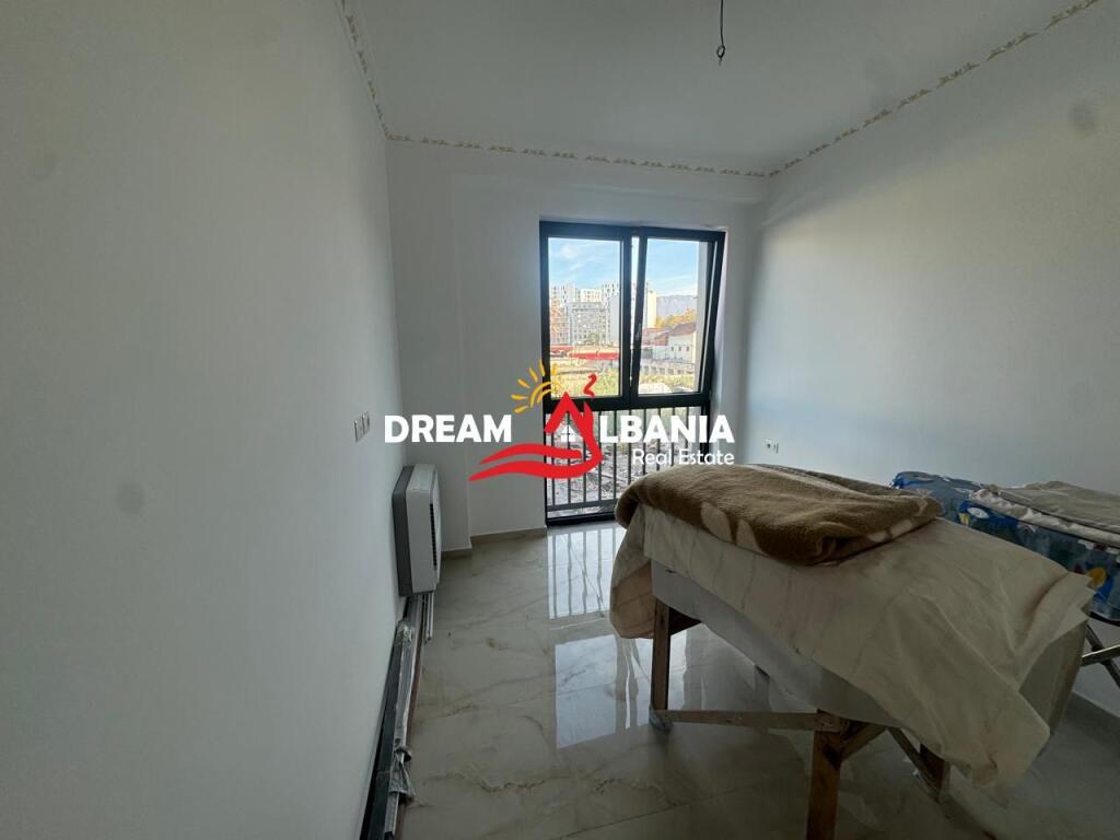 Appartamento 2+1+2 in affitto, vicino al mercato di Uzina Dinamo, Tirana (ID 42215054)
