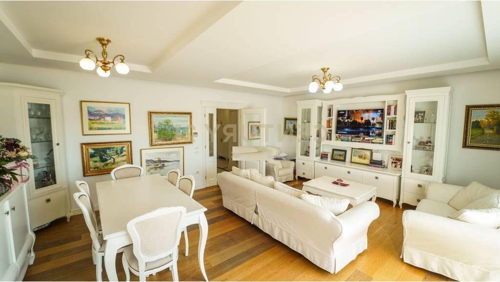 SHITET APARTAMENT SUPER PREMIUM – LIQENI ARTIFICIAL, NGJITUR ME KOPSHTIN ZOOLOGJIK