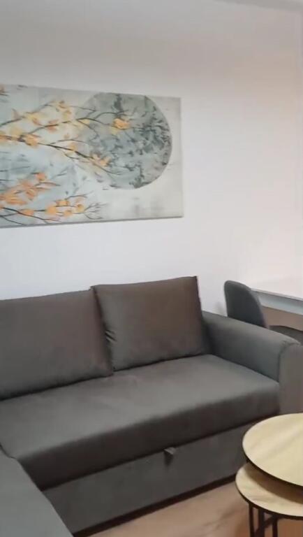 Apartament 1+1 me qira ne Don Bosko, prane Supermarket Viva