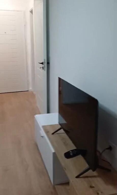 Apartament 1+1 me qira ne Don Bosko, prane Supermarket Viva