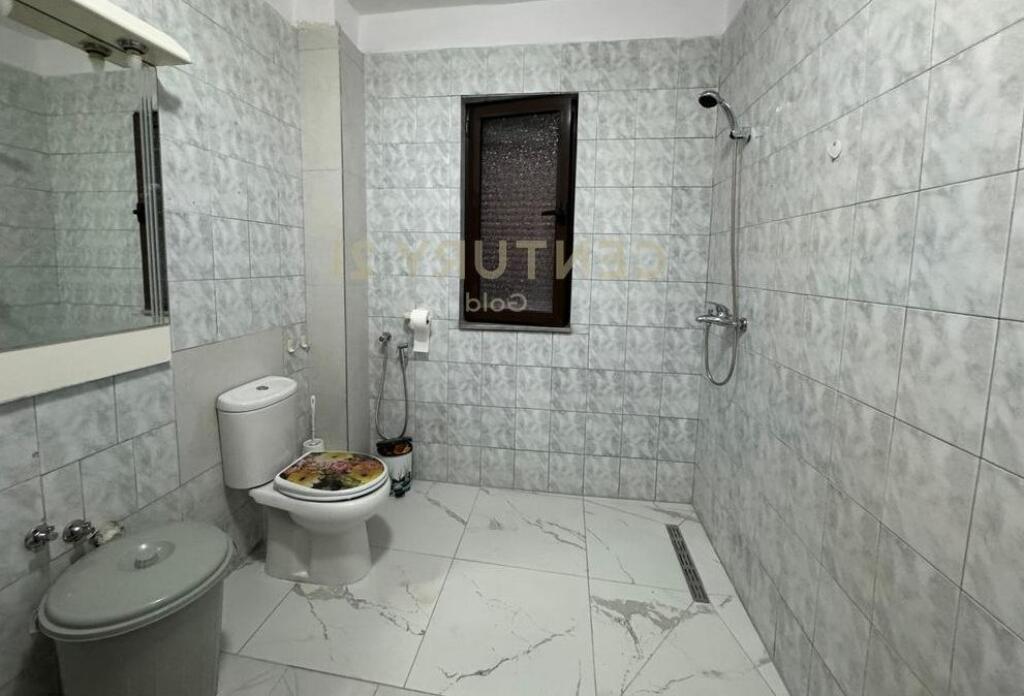 Jepet me qira apartamenti 2+1 ne zonen e Laprakes.