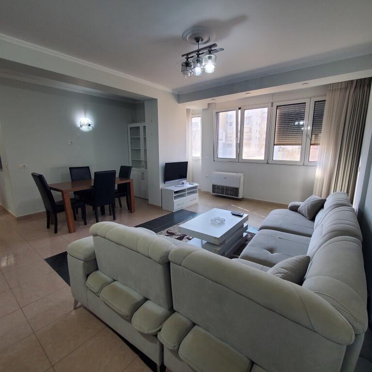 Apartament 3+1 per shitje tek Rruga e Kavajes!