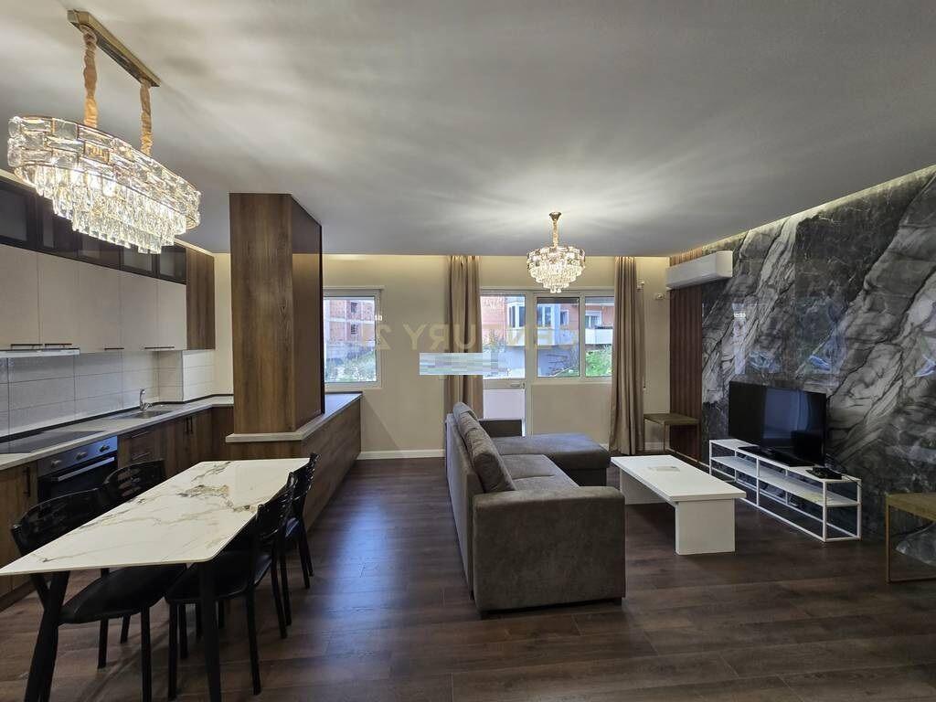 Apartament 2+1+2 per shitje te Kopshti Botanik!