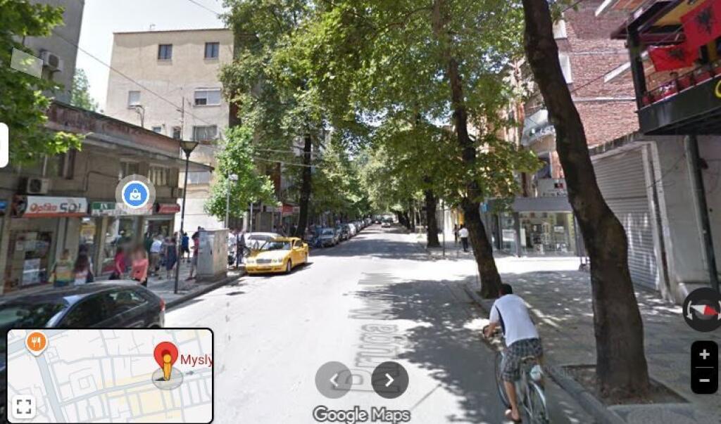 Ambjent per zyra me qera ne Myslym Shyr, fundi i Tregut Cam (ID 42611319).