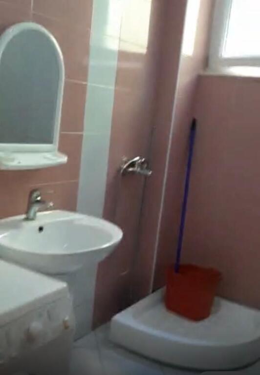 Qera Garsoniere - Rruga Frigoriferit.