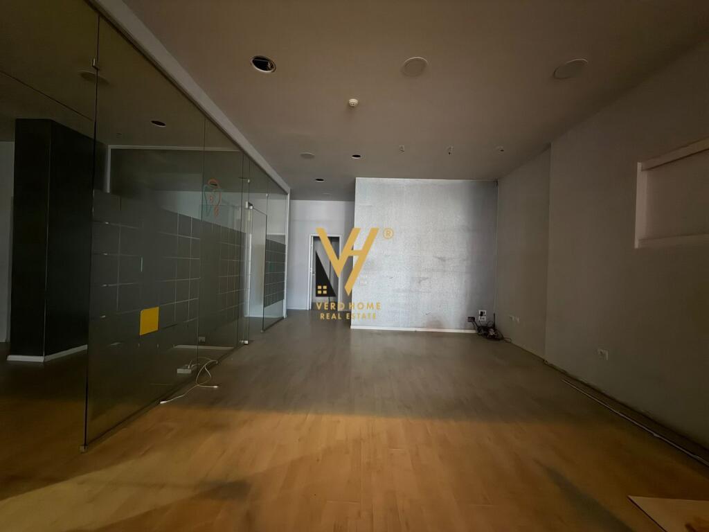 JEPET DYQAN 100 M2 ME QIRA TE KOPSHTI ZOOLOGJIK 1.300 EURO