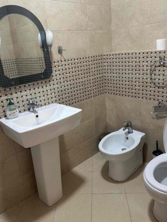 Appartamento in Affitto 1+1 a Komuna e Parisit (ID B2101401) Tirane