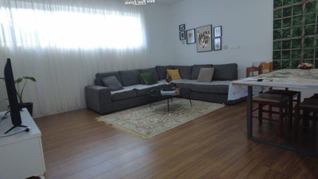 Vile 3-kateshe Ne Shitje Tek Vilat Gjermane(ID BV0121) Tirane