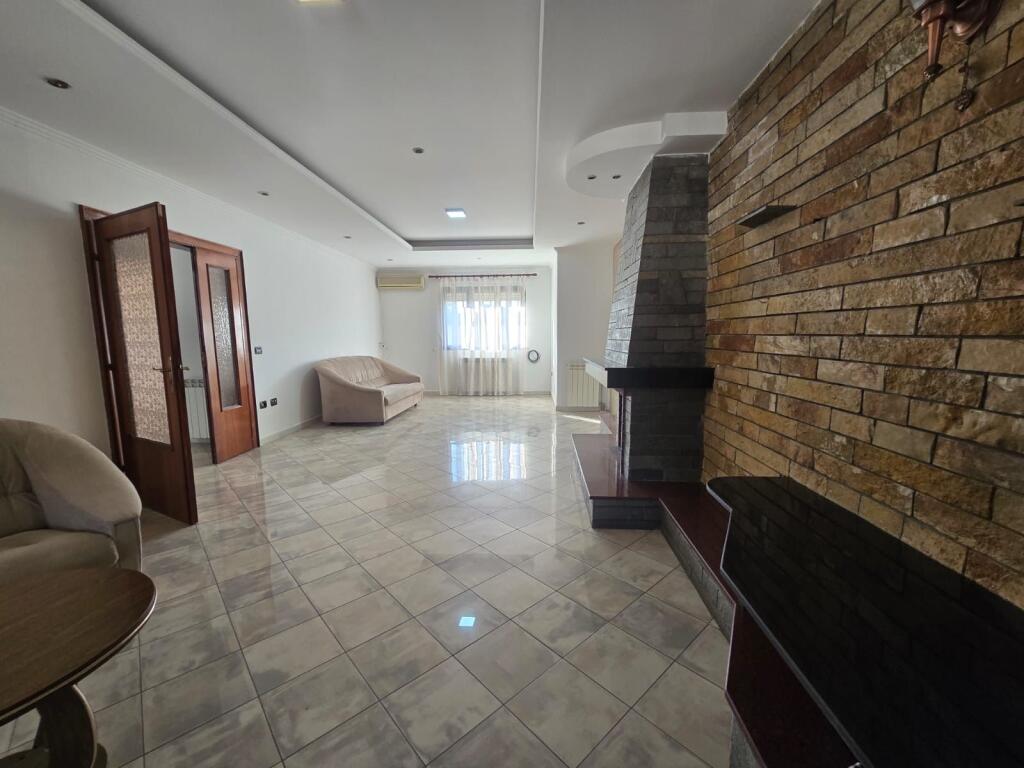 Apartament me qera 3+ 1+2 Qytet Studenti