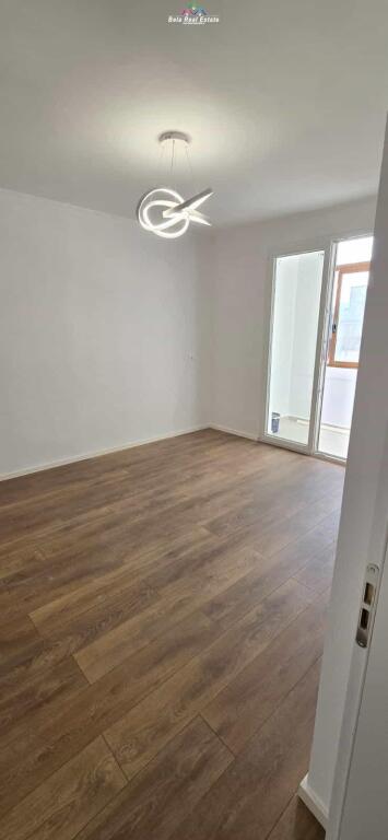 Apartament Ne Shitje 1+1 Tek 21 Dhjetori (ID B111134) Tirane
