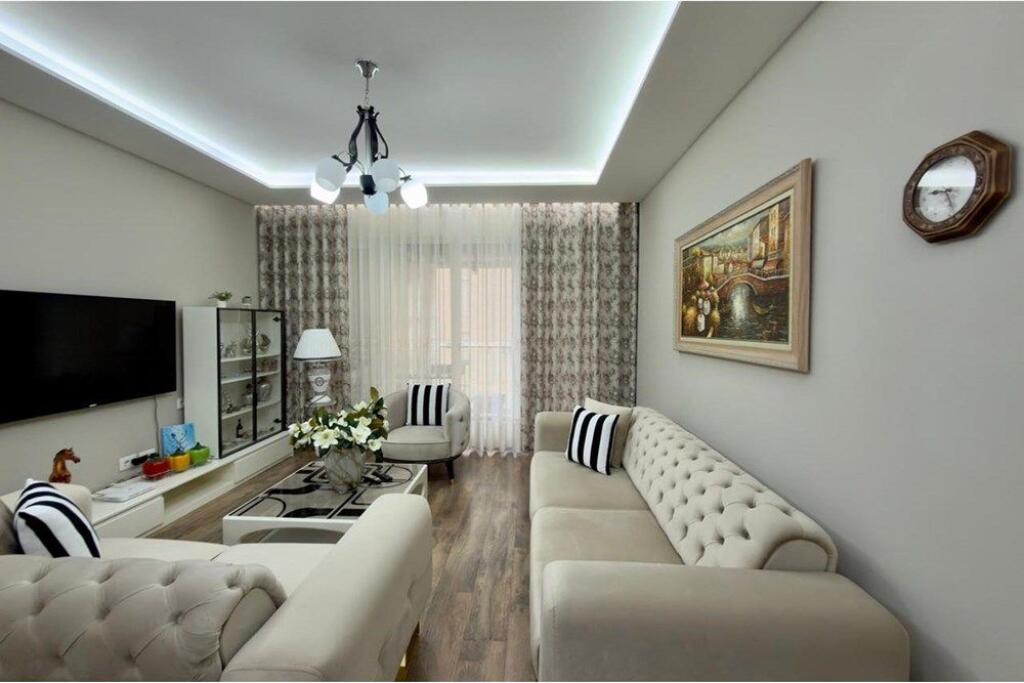 Ne shitje apartament 2+1 ne zonen e Xhamllikut!