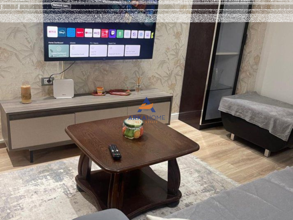 AFFITTASI APPARTAMENTO 1+1+BALCONE "ALLA COMUNE DI PARIGI" 600 EURO