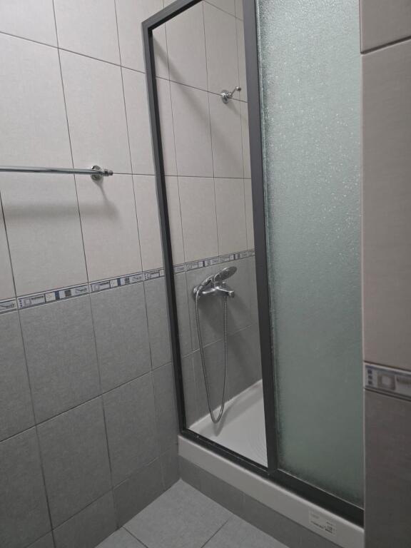 Aoartament me qera 3+1+3