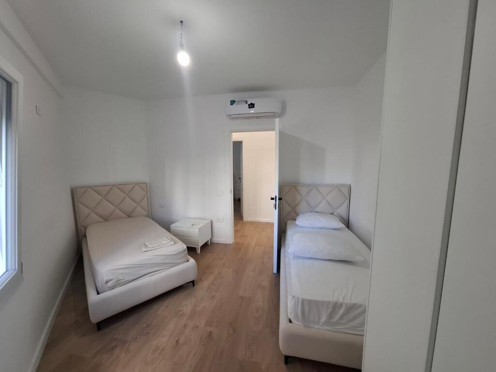  Apartament 2+1 me Qera Afatgjatë, Skelë, Vlorë (pas Riviera)