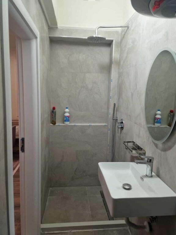 Appartamento In Affitto 2+1 Vicino alla Stazione Ferroviaria (ID B2201642) Tirana