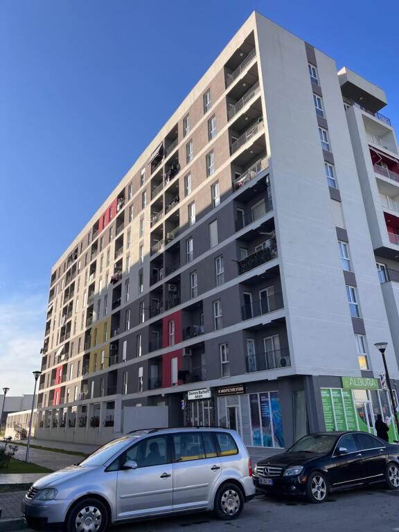 APARTAMENT 2+1 PER SHITJE, UNIVERS CITY