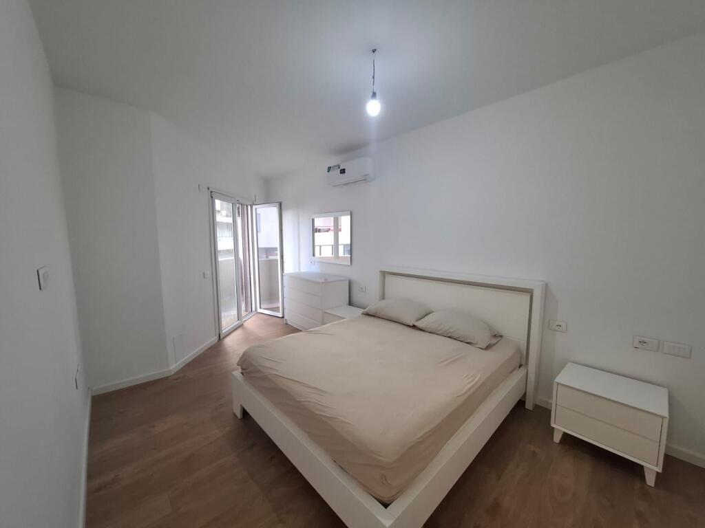  Apartament 2+1 me Qera Afatgjatë, Skelë, Vlorë (pas Riviera)