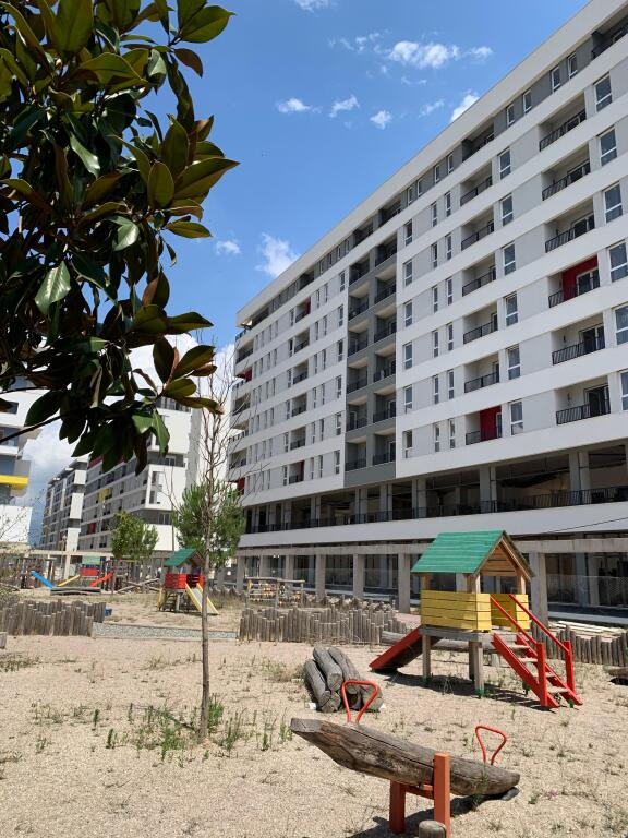 SHITET APARTAMENT 3+1+2 QTU UNIVERS CITY