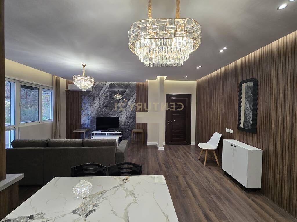 Apartament 2+1+2 per shitje te Kopshti Botanik!