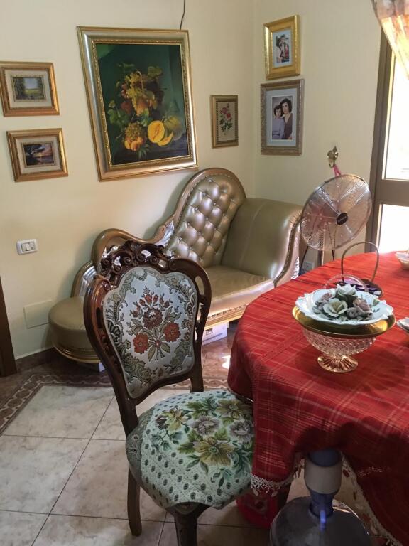 Apartament 3+1, Rruga Kavajes!