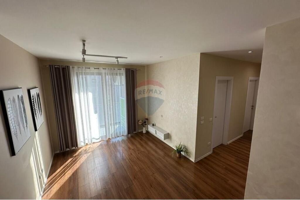 Apartament - Për Qira - Rruga Teodor Keko, Tiranë