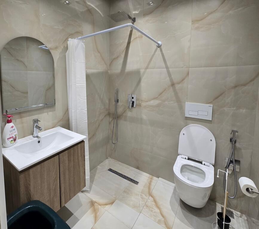 Jepet me qira 2+1+2 KOPSHTI BOTANIK 55.000 leke