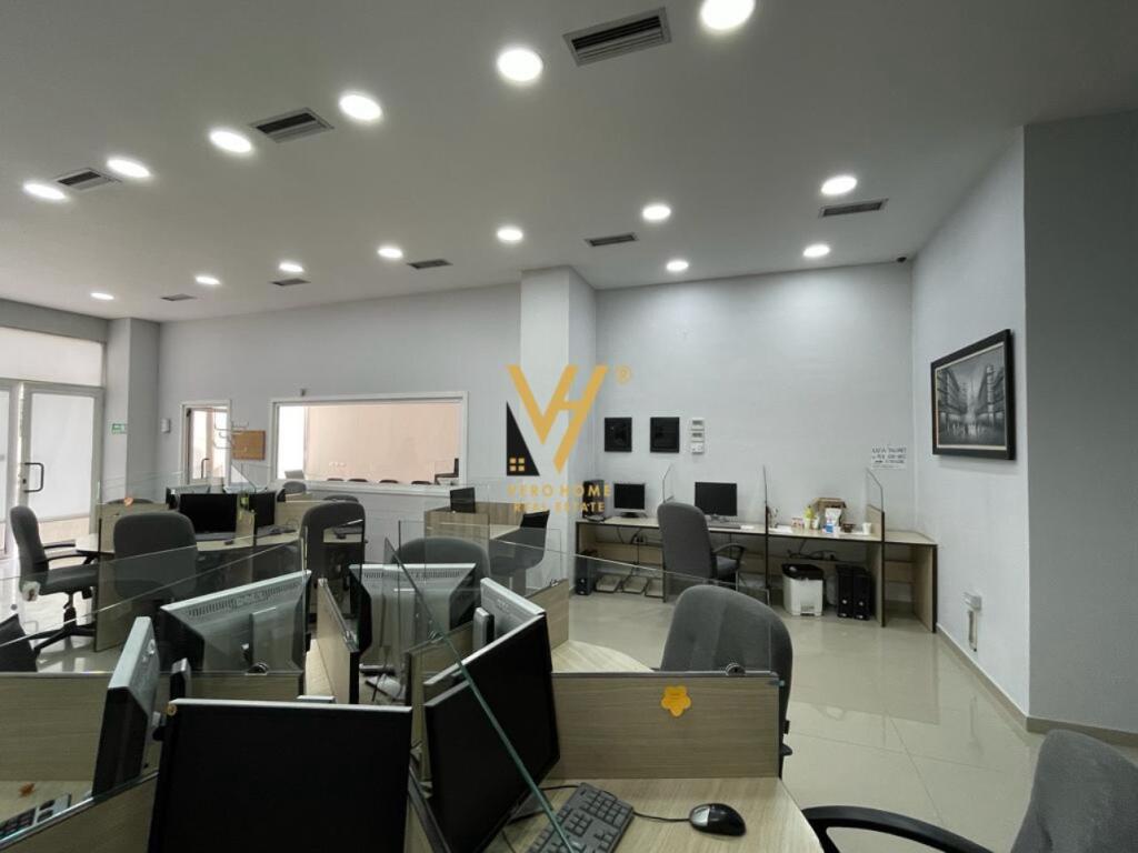 JEPET ZYRE 120 M2 ME QIRA TE ALI DEMI 1.000 EURO