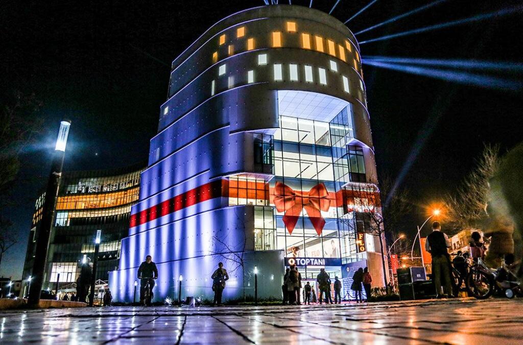 LOCALE UFFICIO IN AFFITTO 90M2 "IN CENTRO" 1300 EURO