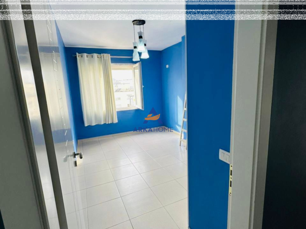 SHITET APARTAMENT 2+1+BALLKON "UNAZA E RE,BOULEVARD KASHAR" 135,000 EURO