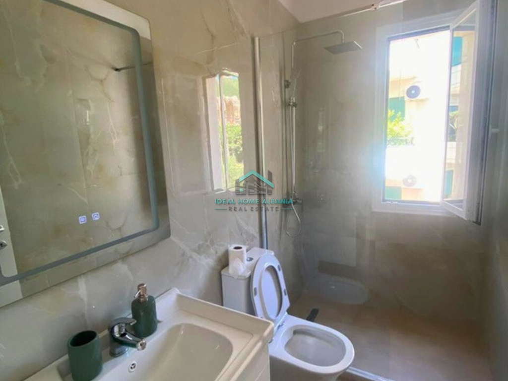 Apartament 1+1 për Qira – Marina Bay, Vlorë.