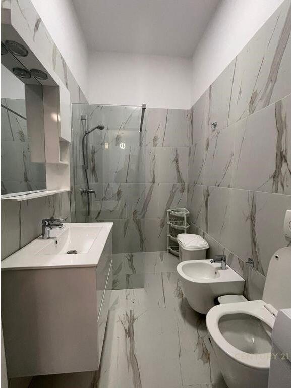 Jepet me qira Apartament 1+1  + ballkon  – tek Kompleksi Delijorgji!!