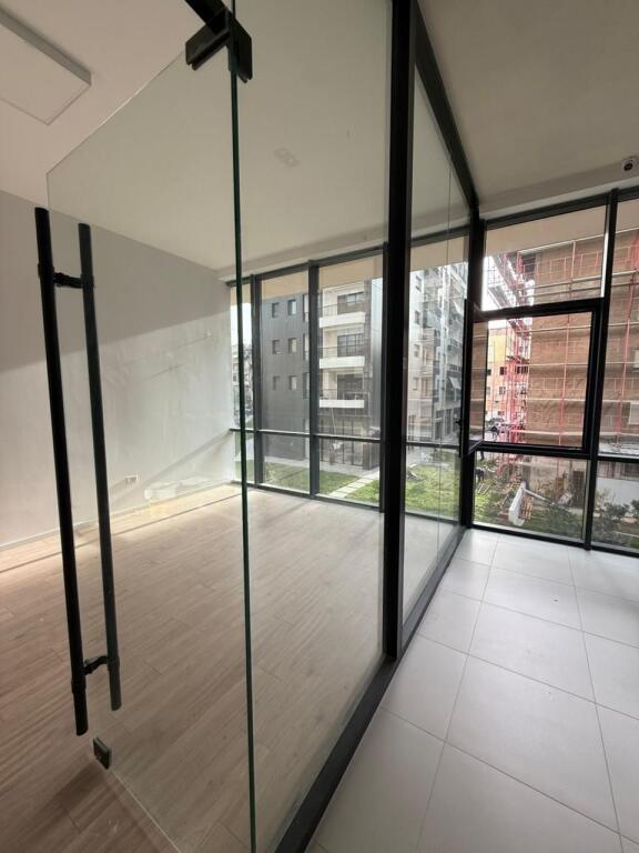 Jepen me qera 2 zyra në Rezidencën Mine Peza