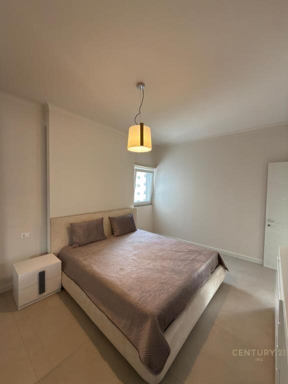 Apartament 2+1+2 per shitje tek Kika 2, Komuna e Parisit