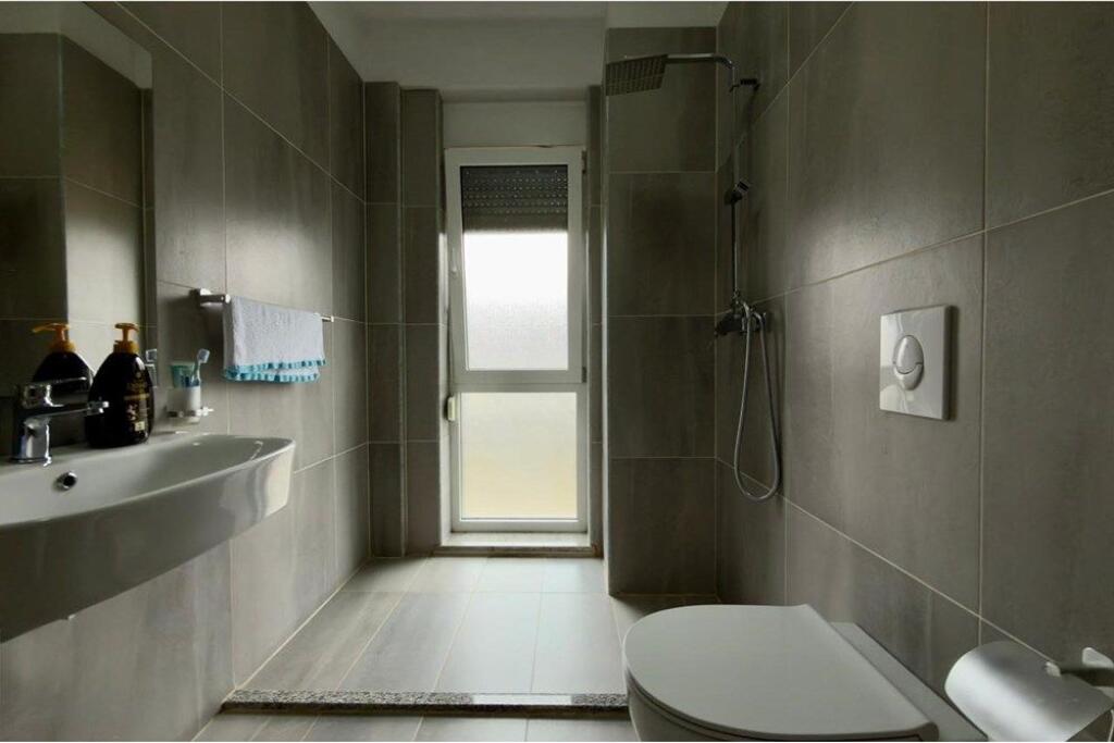 Ne shitje apartament 2+1 ne zonen e Xhamllikut!