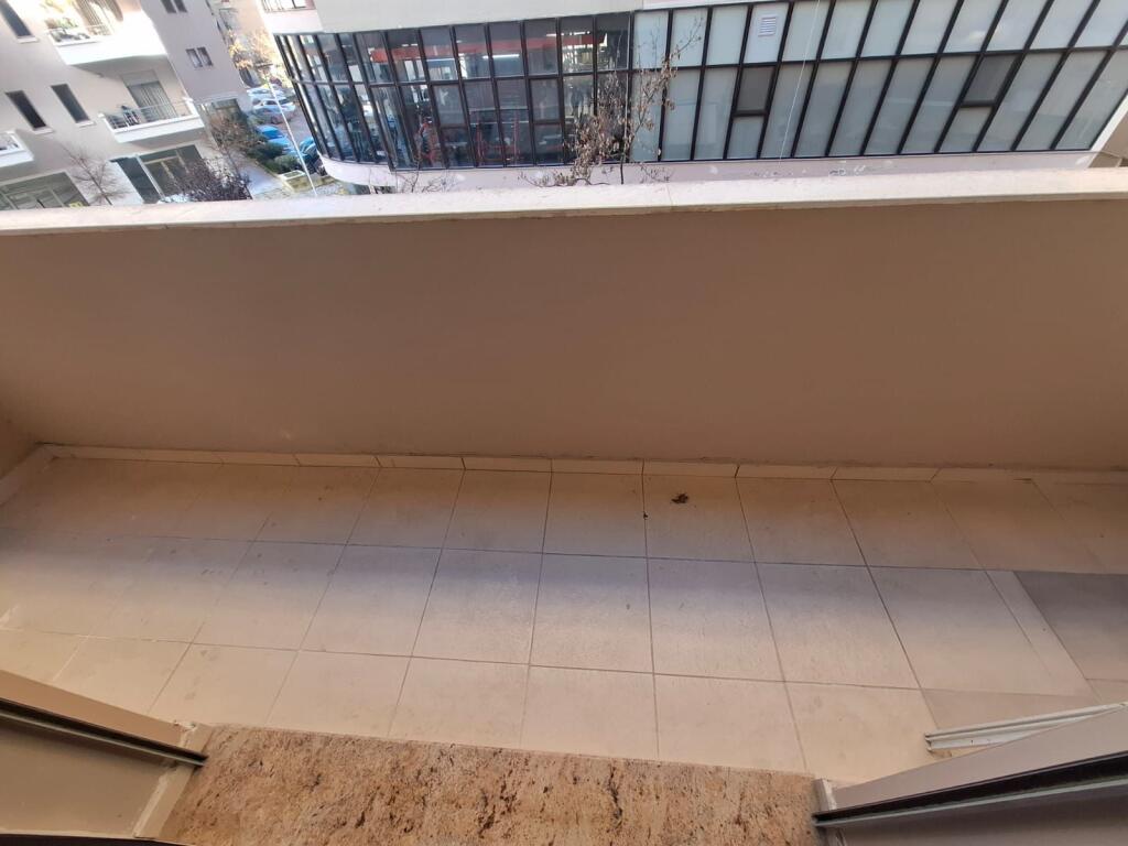  Apartament 2+1 me Qera Afatgjatë, Skelë, Vlorë (pas Riviera)