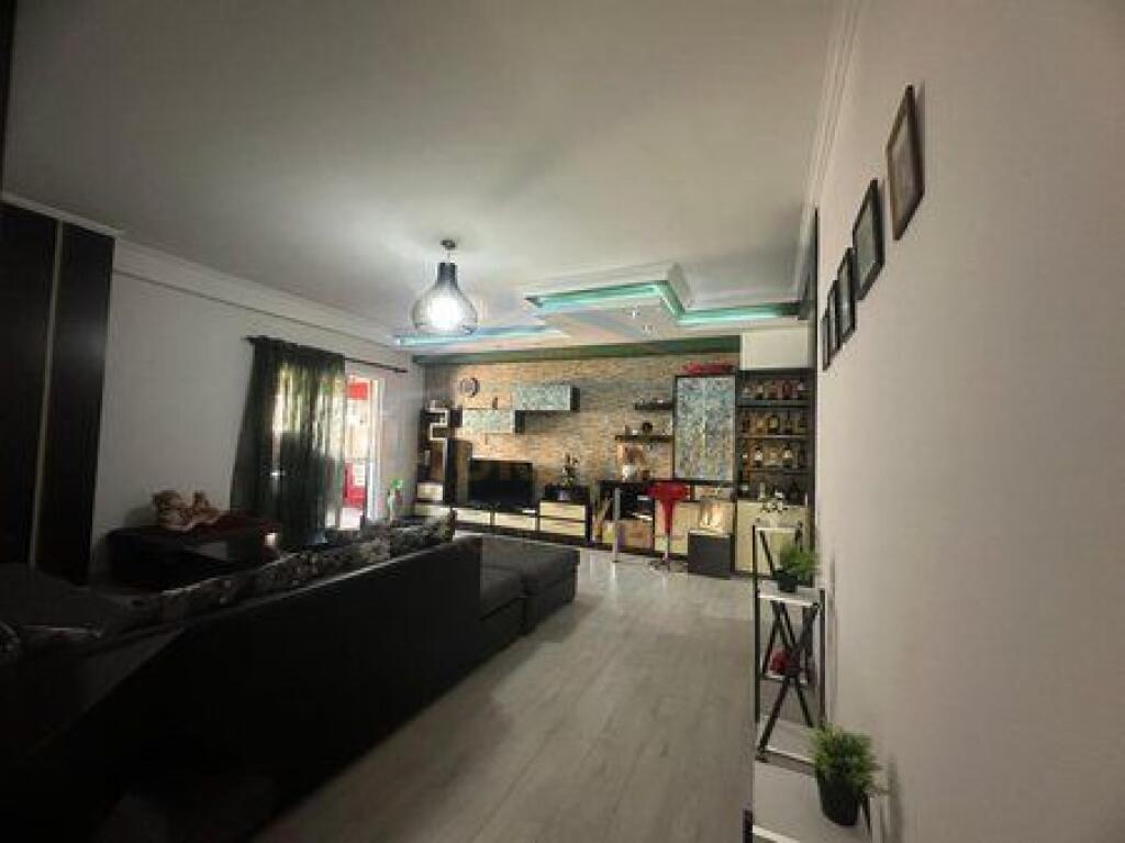 Shitet, Apartament 2+1, Jordan Misja, Tiranë.