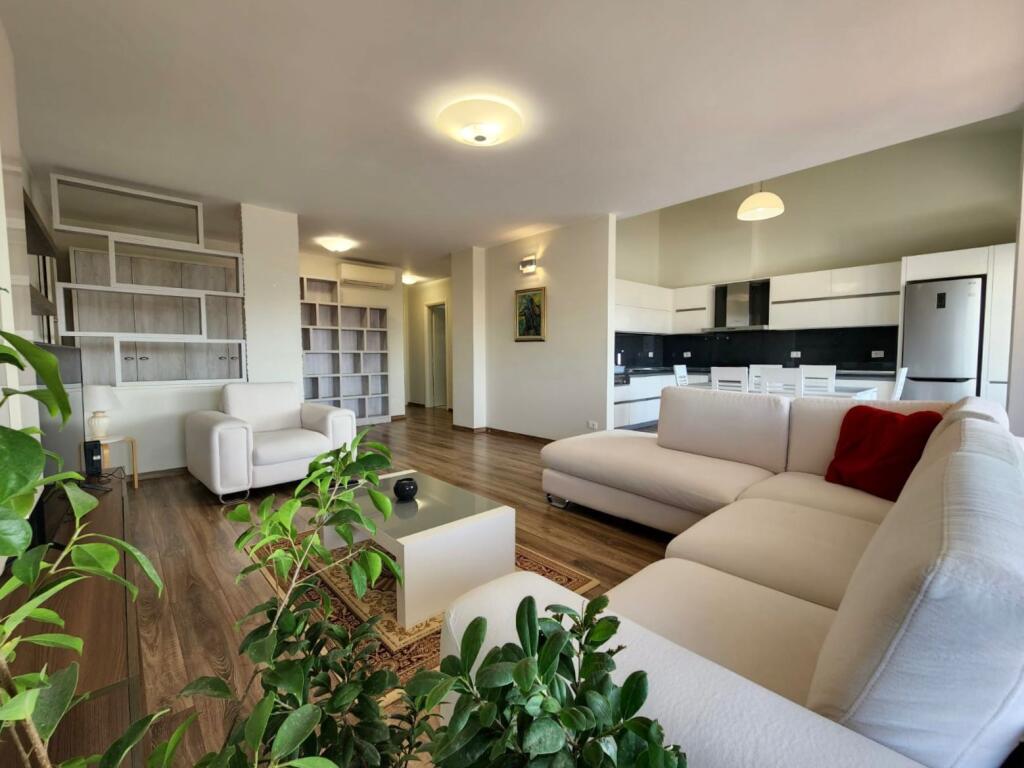 Affitto PREMIUM: 2+1+2wc +2 Posti Auto, presso Residenza Long Hill TEG - Arredamento Completo - Vita Confortevole in una Zona Esclusiva - 1.500 Euro/mese