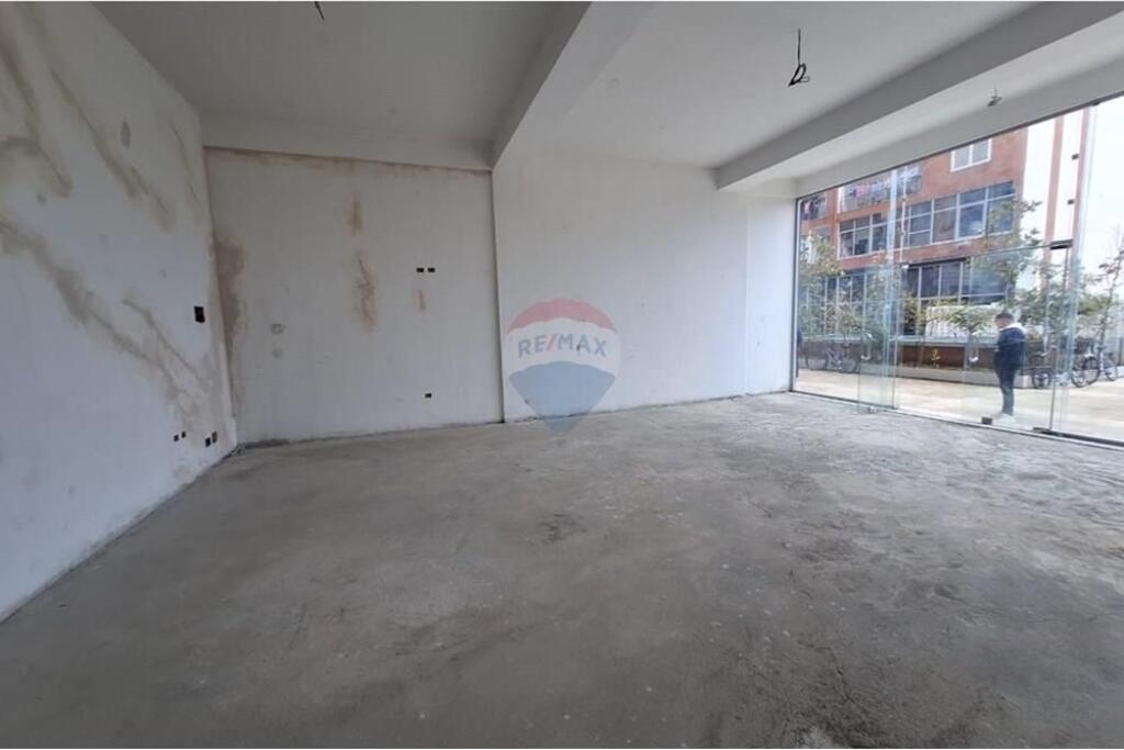 Shop - For Sale - KMY, Tirana(ID: 530411012-156)