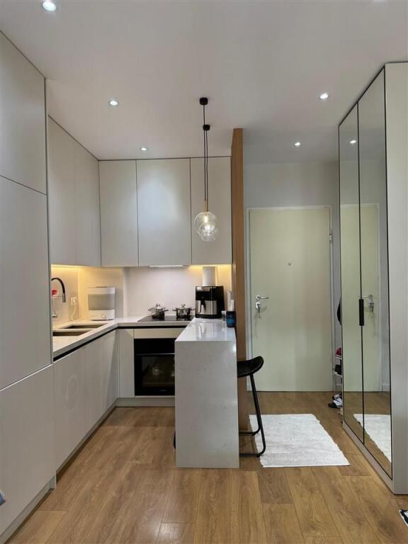 APARTAMENT ME QERA 1+1 ISH PARKU 65.000 LEKE