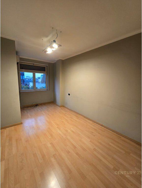 COMMERCIAL SPACE FOR OFFICE RENT NEAR QEMAL STAFA STADIUM!